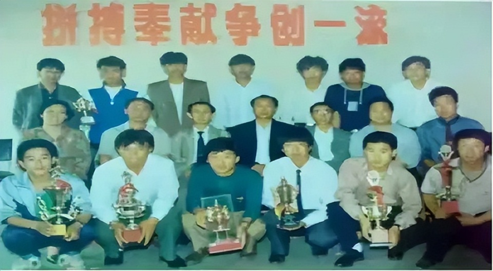 推动业余足 推动业余足