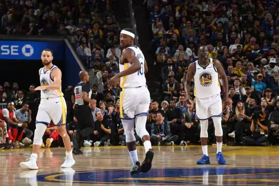 也会去积极, 拼抢篮板, 队老大 也会去积极, 拼抢篮板, 队老大